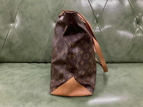 ショルダートートバッグのLOUIS VUITTON