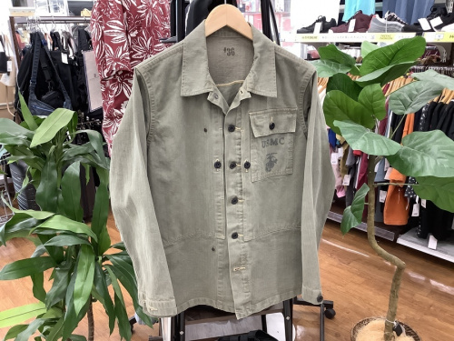 トップスのジャケット