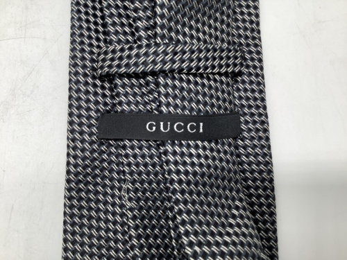 GUCCIの程度B
