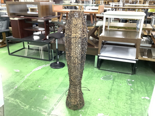 照明のフロアスタンド