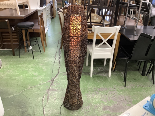 フロアスタンドの電球