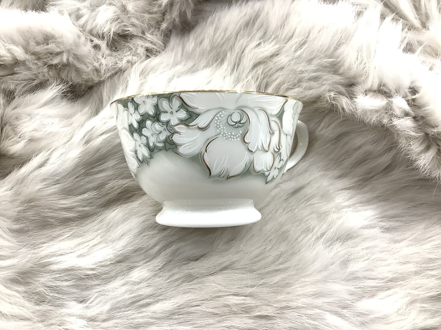 廃盤品!NARUMI(ナルミ)カップ&ソーサーセットのご紹介 廃盤品!NARUMI(ナルミ)カップ&ソーサーセットのご紹介