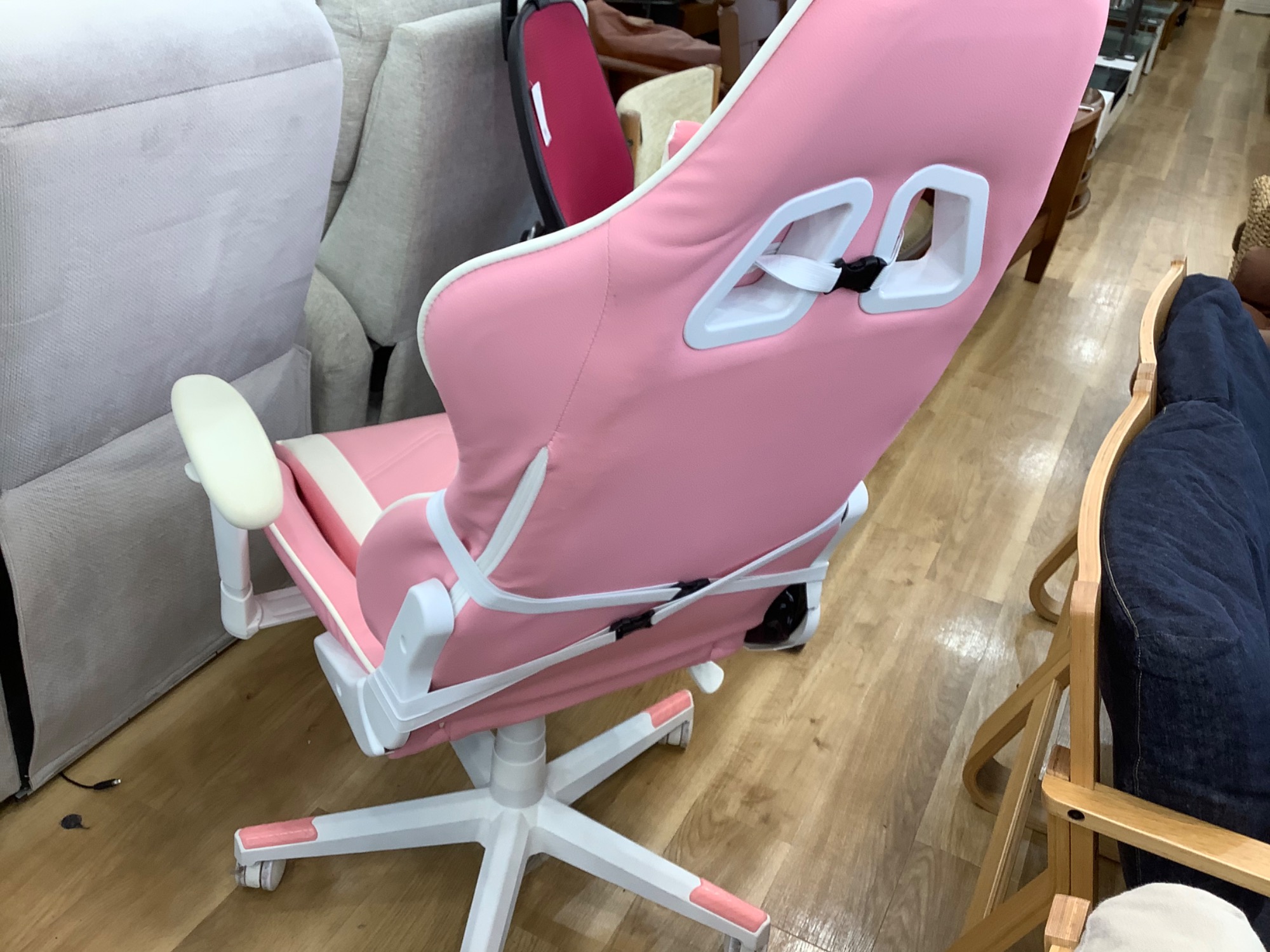 当店ではゲーミングチェアもお取り扱いしております♪♪|2022年11月09 当店ではゲーミングチェアもお取り扱いしております♪♪|2022年11月09