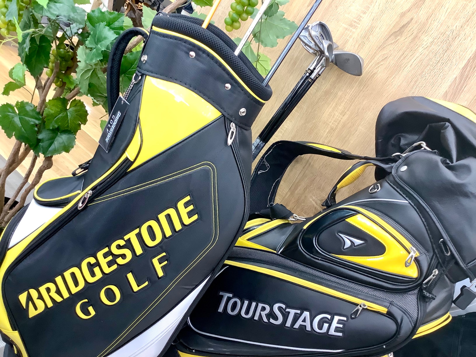 BRIDGESTONE GOLF ブラック/イエロー ゴルフバッグ BRIDGESTON ] ブリヂストンゴルフバッグのご紹介です！！｜2023年04月