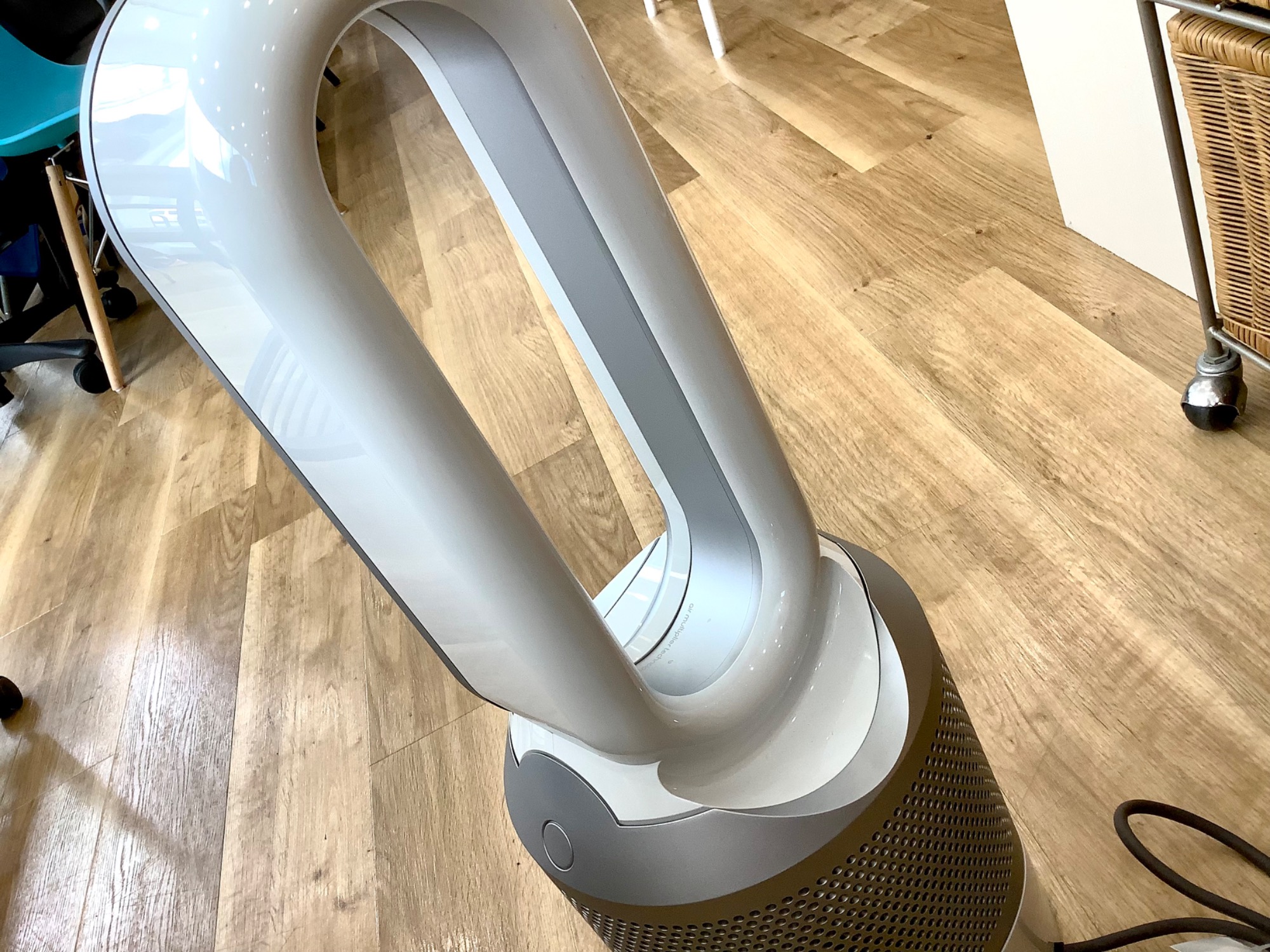 夏に欠かせない扇風機！【dyson】羽なし扇風機のご紹介です♪｜2023年
