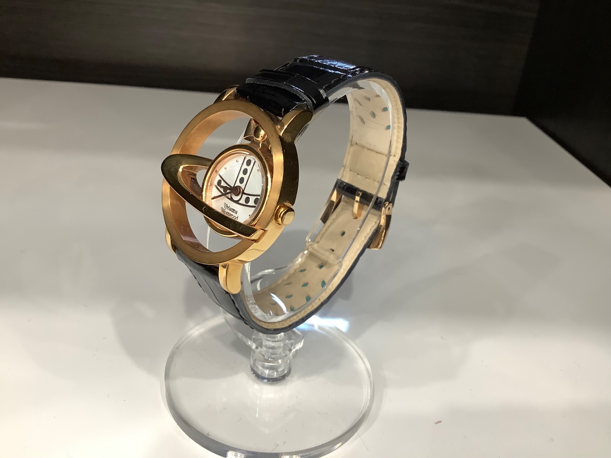 Vivienne Westwood】サークルORBウォッチ入荷しました！！｜2023