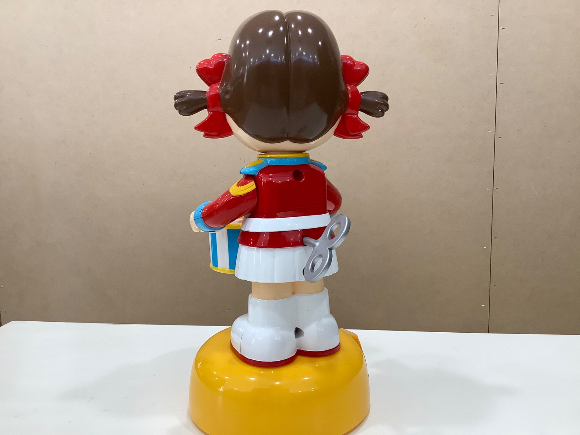 ペコちゃん フェスタ ゼンマイ人形②当選品 当選品◇不二家 ペコちゃん フェスタ人形◇ゼンマイ式 未使用品