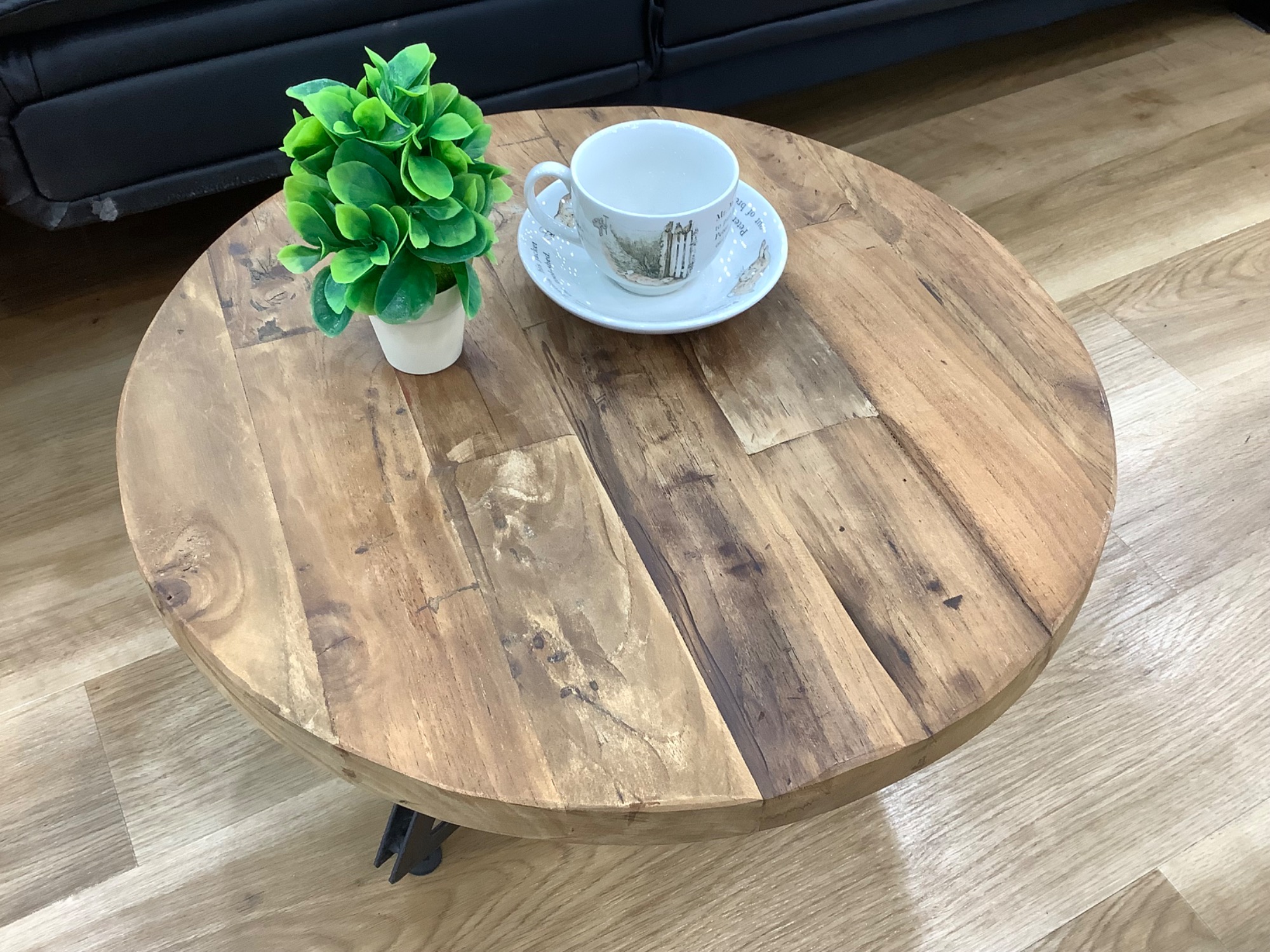 ヴィンテージ感漂う【journal standard Furniture】コーヒーテーブルの 