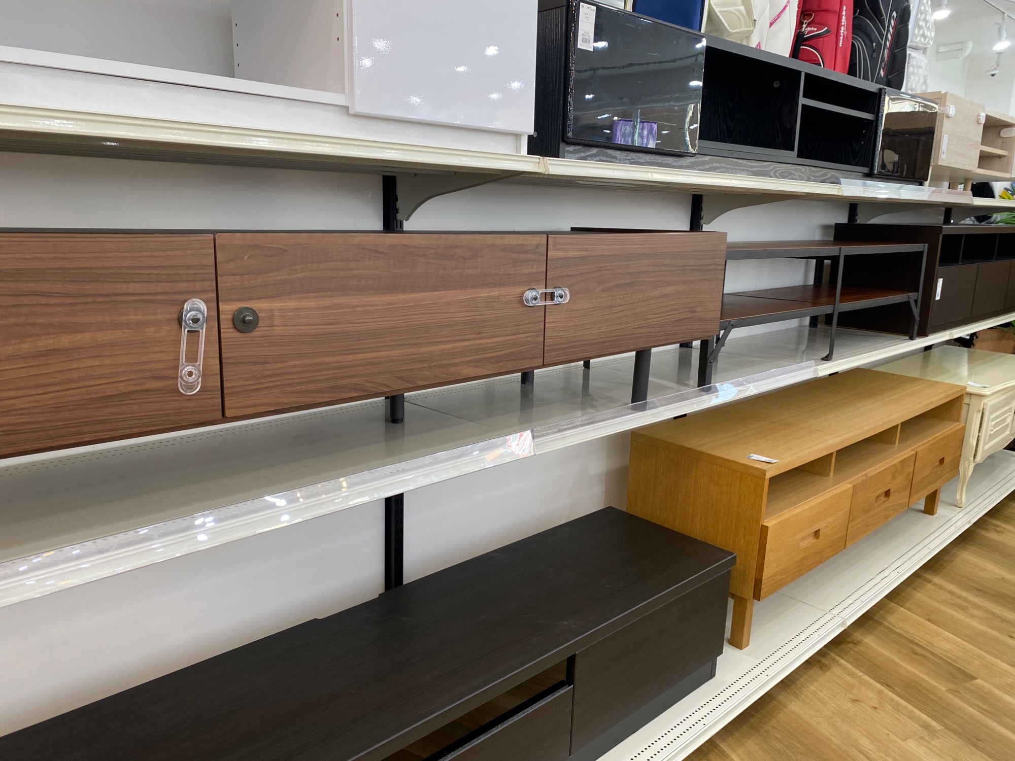 家具多数展開中】カリモクのラウンジチェアー入荷しました！｜2025年12 