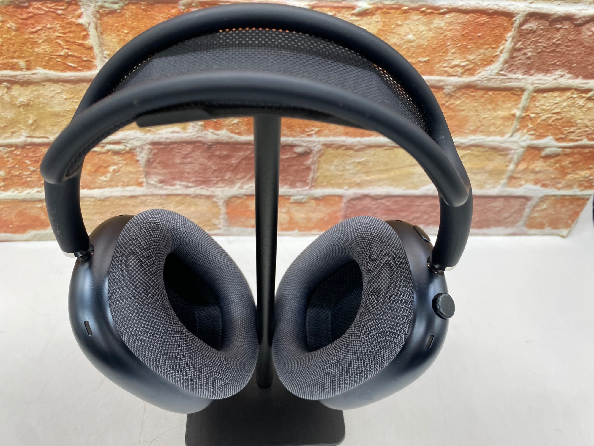 オーディオ機器多数展示中】AirPods Maxヘッドホン入荷しました