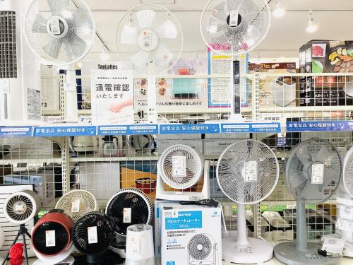 エアコン大量展示中】エアコンの購入はお早めに！！｜リサイクル