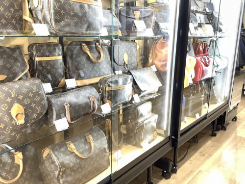 LOUIS VUITTONの中古