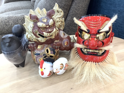 天狗面の置物