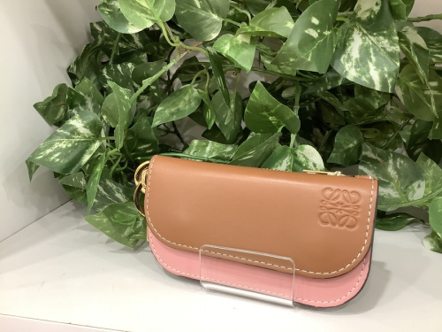 コインケースのLOEWE