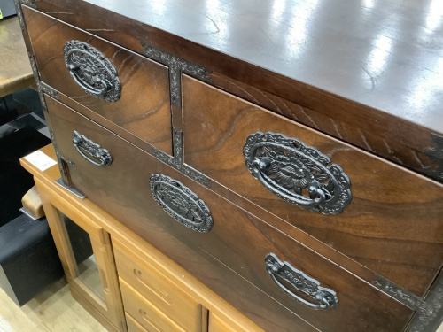 中古家具の箪笥