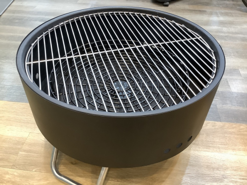 高槻　アウトドアのサイドテーブル　高槻　中古