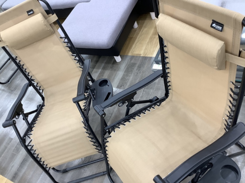 アウトドアのキャンプ