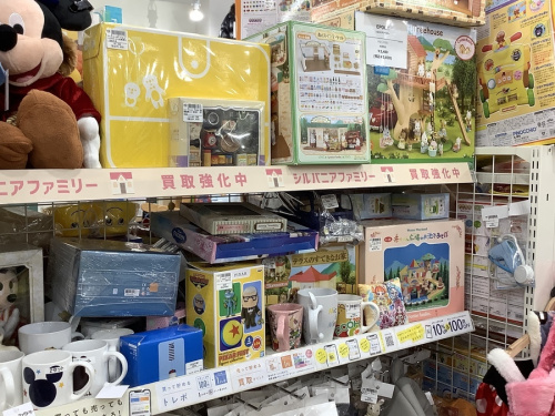 中古のキャラクターグッズ