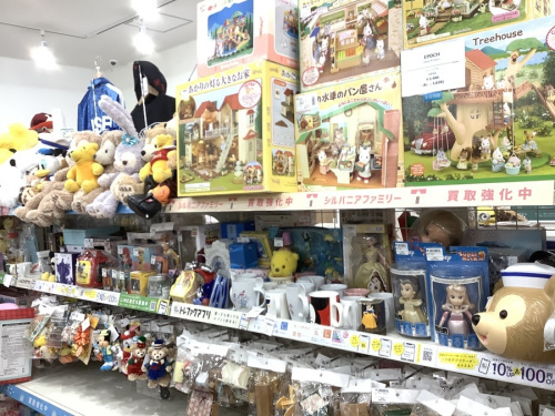 中古のキャラクターグッズ