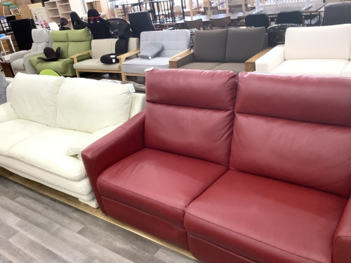 ニトリの大塚家具