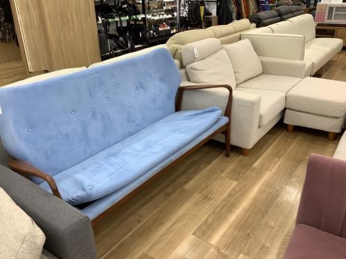 中古家具の食器棚