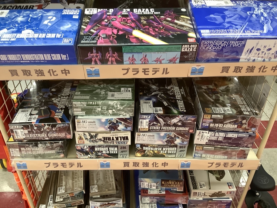 プラモデル多数入荷♪ プラモデルコーナー作成致しました！ホビー用品  