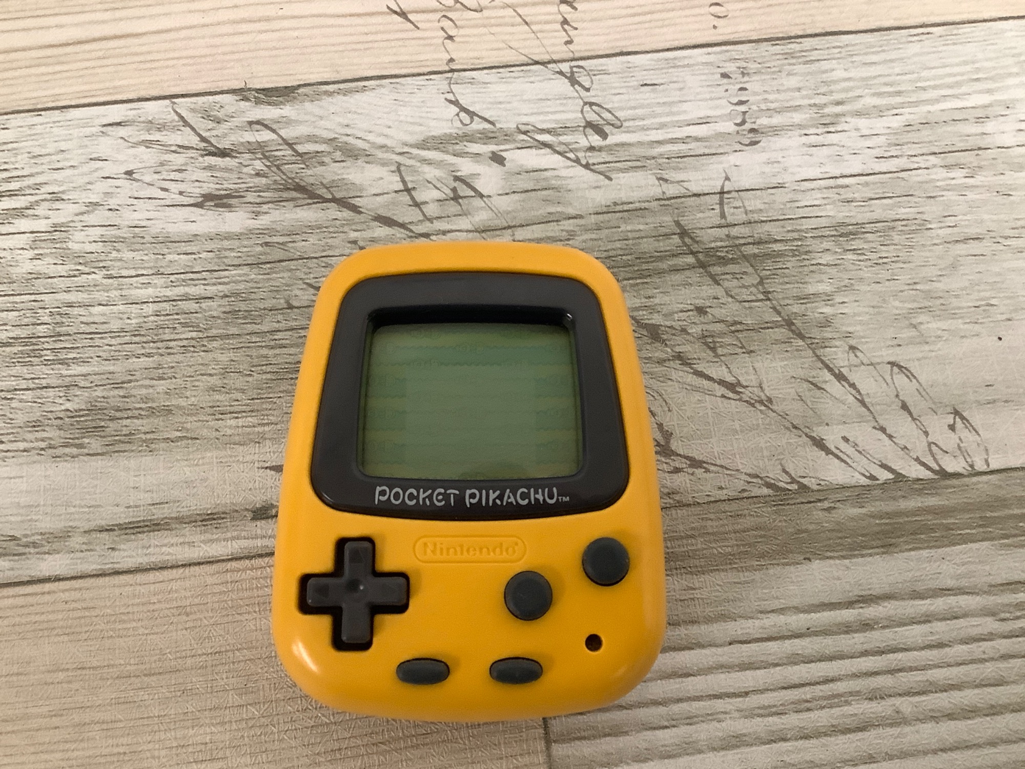 ポケモン レトロアイテム！ポケットピカチュウ(万歩計）をお