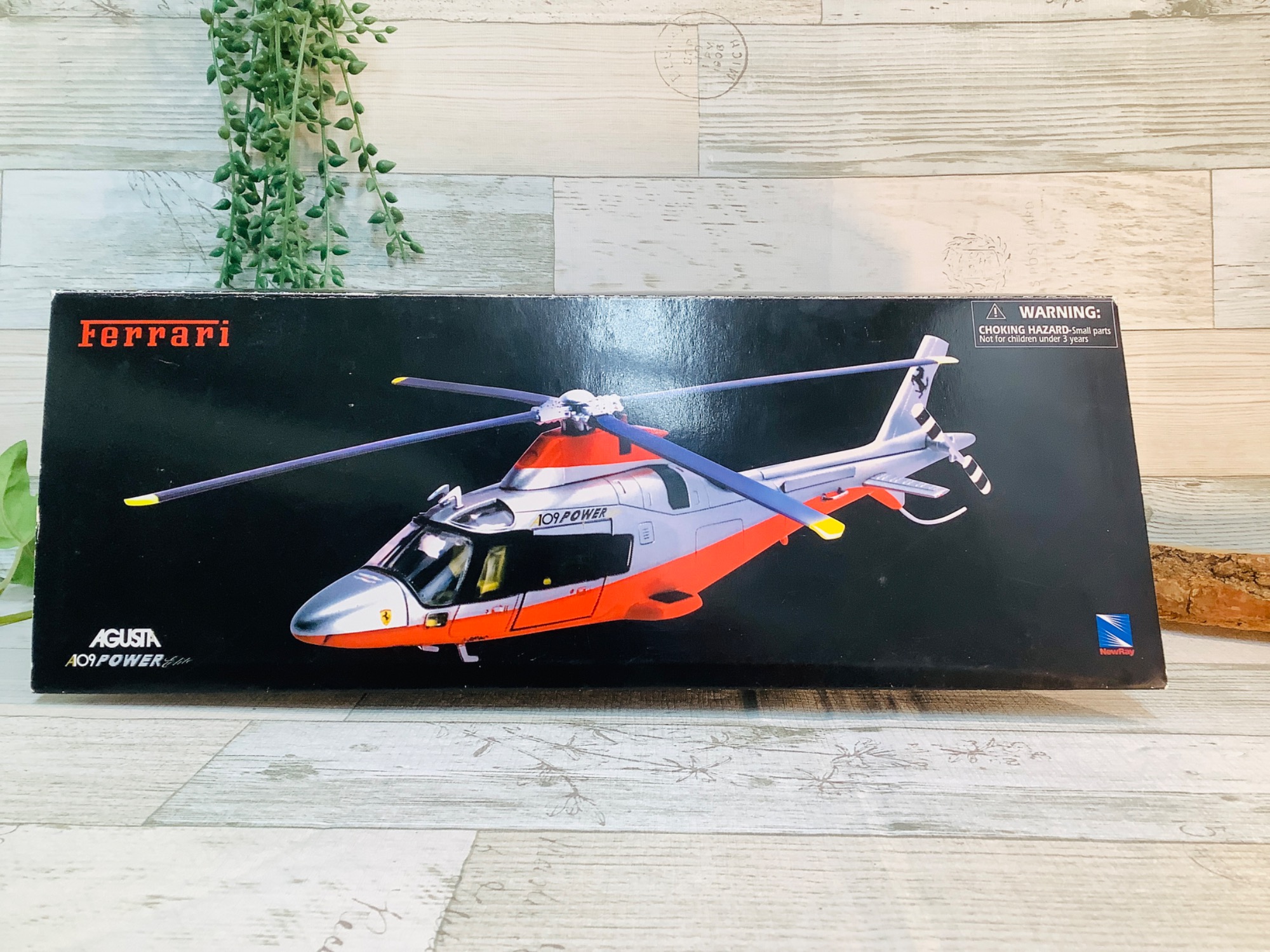 AGUSTA A09 POWER 1：43 1/43スケールヘリコプター AGUSTA A09 POWER Ferrari仕様 入荷致しまし