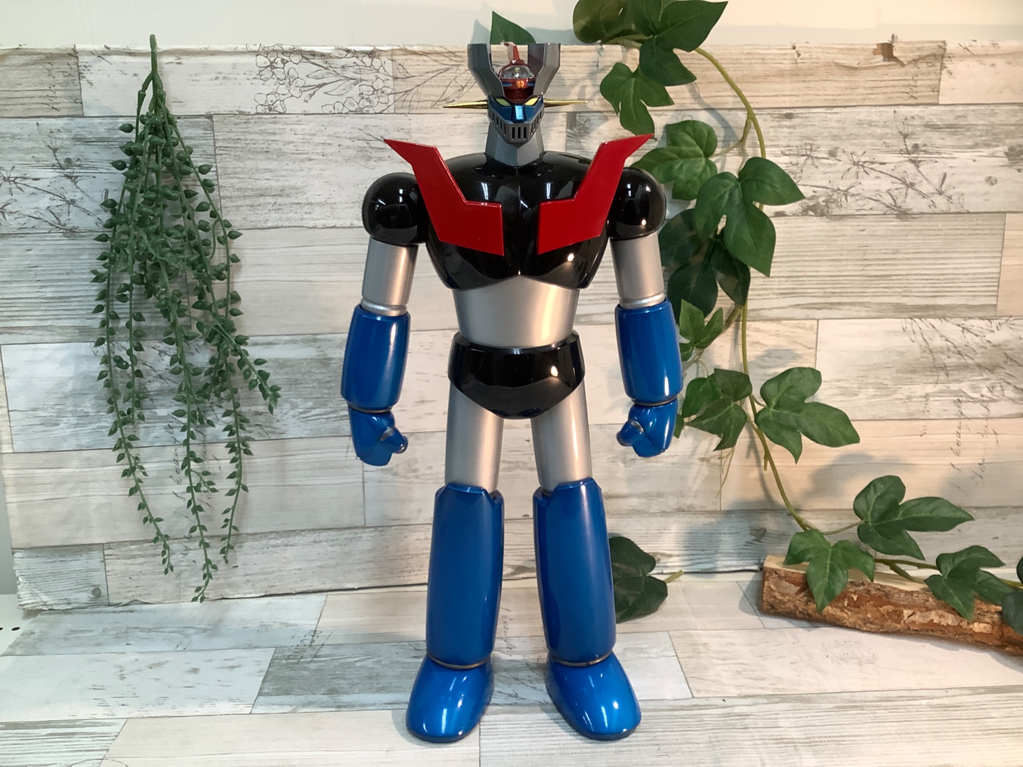 アニメ・マシーン 【中古】 総重量約2.5kgの大合金 ロボットアニメの原点『マジンガーZ』 入荷