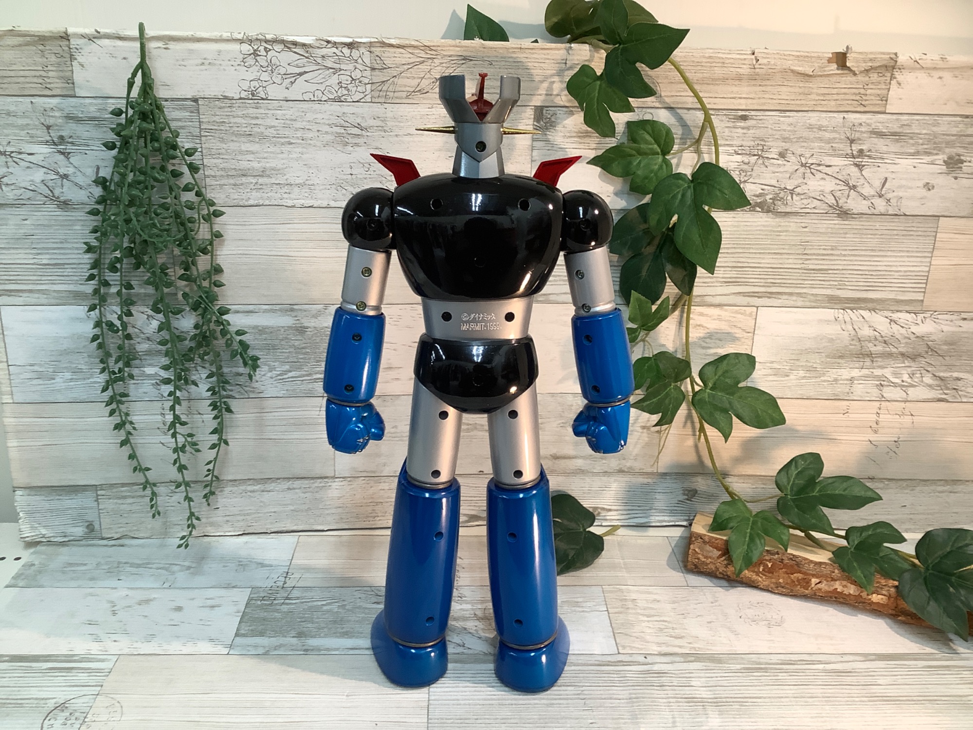 総重量約2.5kgの大合金 ロボットアニメの原点『マジンガーZ』 入荷