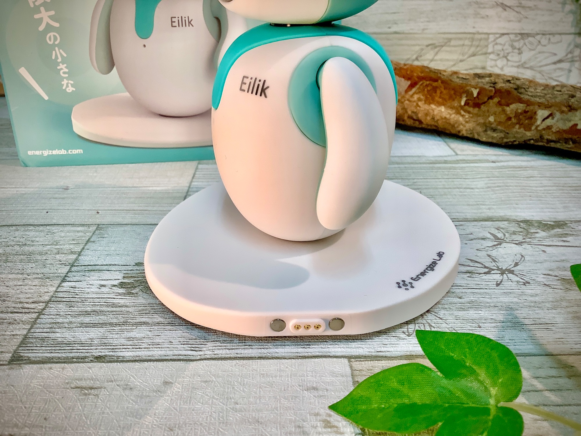 【ジャンク】アイリック　Eilik 卓上コンパニオンロボット Amazon.co.jp: Eilik - 感情的知性を備えたデスクトップコンパニオン