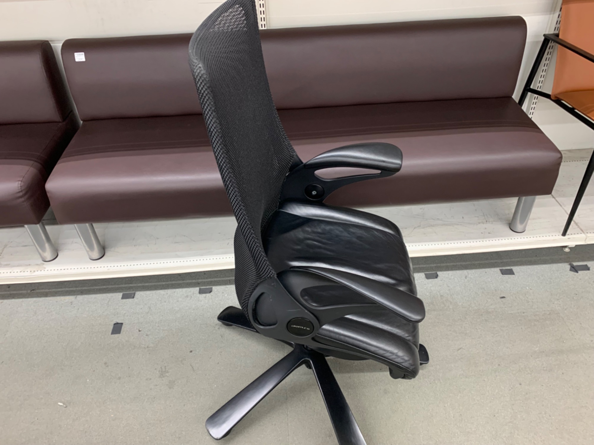 オカムラ ワークチェアー レオパード 買取入荷いたしました 