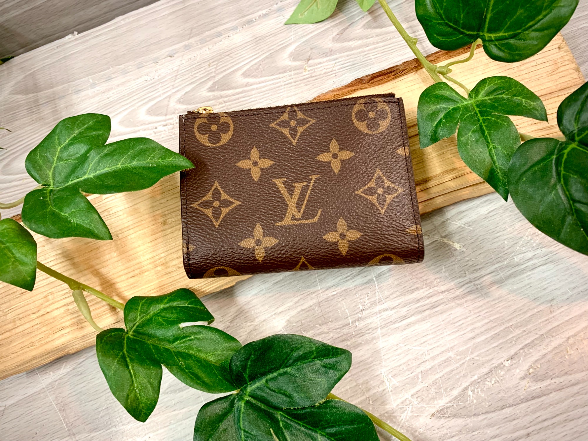 [最終値下げ] ルイヴィトン　ポルトフォイユ　リサ LOUIS VUITTON】ルイヴィトン『モノグラム ポルトフォイユ リサ