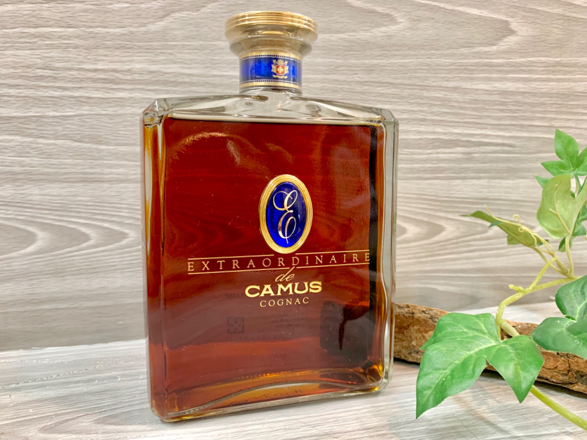 CAMUS Extra コニャック　箱付き カミュ エクストラ ロングネック コニャック 700ml 箱付き | お