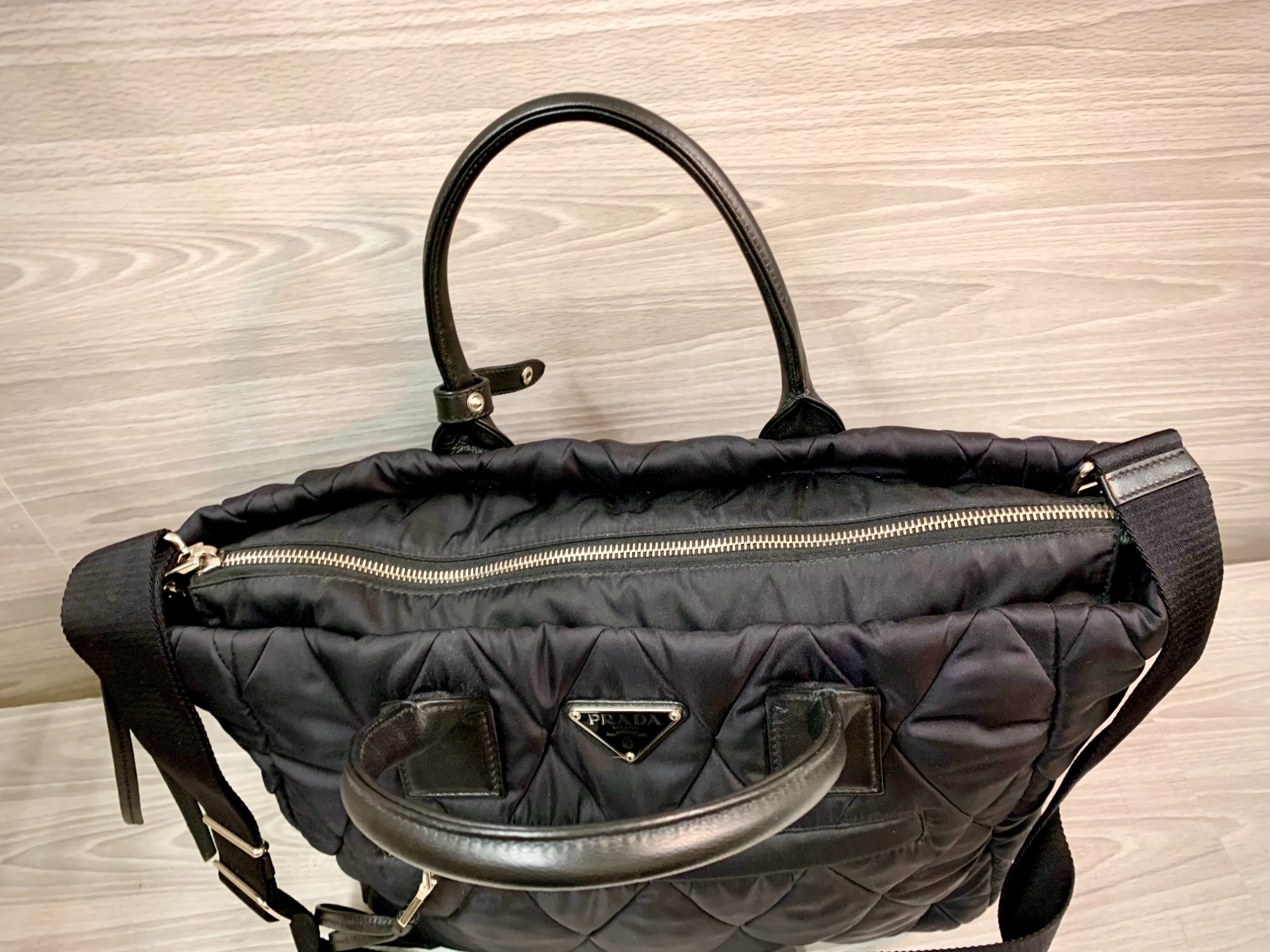 スマホで購入』 PRADA（プラダ）キルティングバッグ 買取入荷