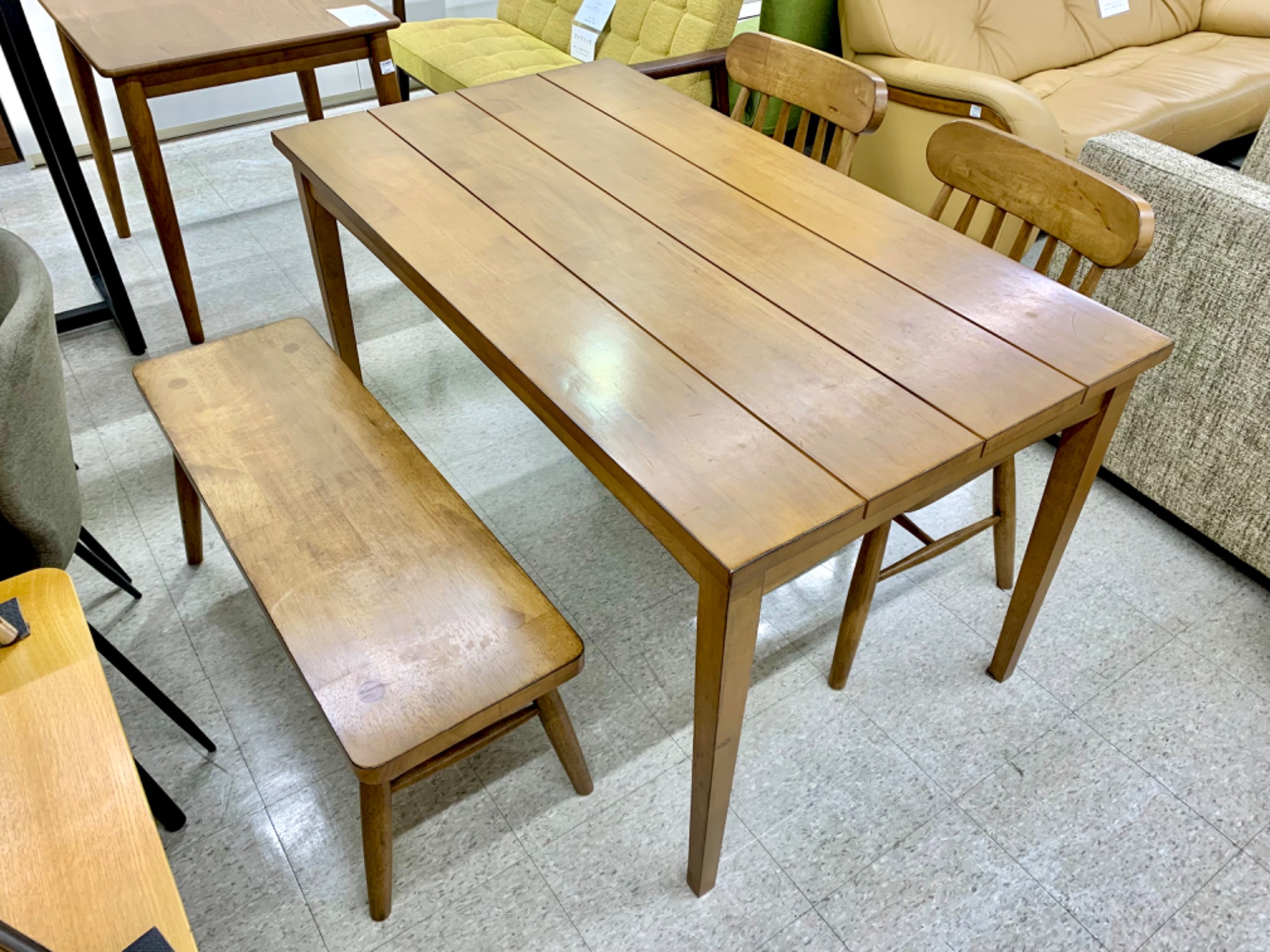 家具の買い替えはお得にトレファクへ♪』ダイニング4点セット千趣会アンティークテーブル買取入荷いたしました！！！｜2024年10月30日｜リサイクルショップ  トレジャーファクトリー（トレファク）秦野店