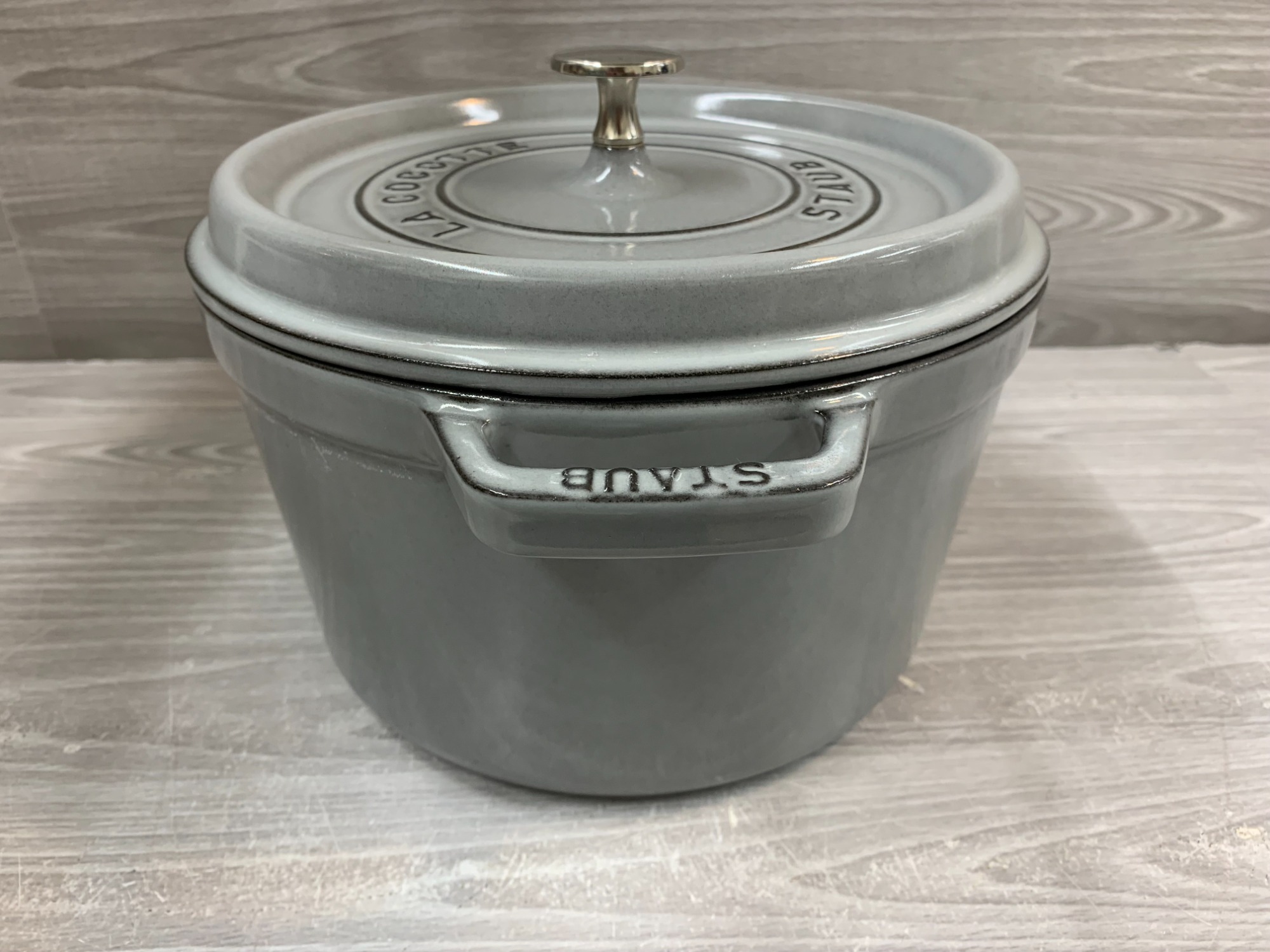 STAUB ココット 両手鍋　24cm グラファイト これからの季節のお料理に！！Staub (ストウブ) 両手鍋 グランド