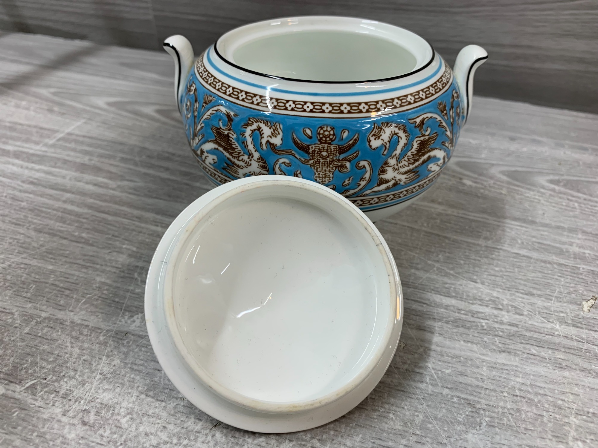 Wedgwood(ウェッジウッド)シュガーボックス フロレンティーン Wedgwood(ウェッジウッド)シュガーボックス フロレンティーン