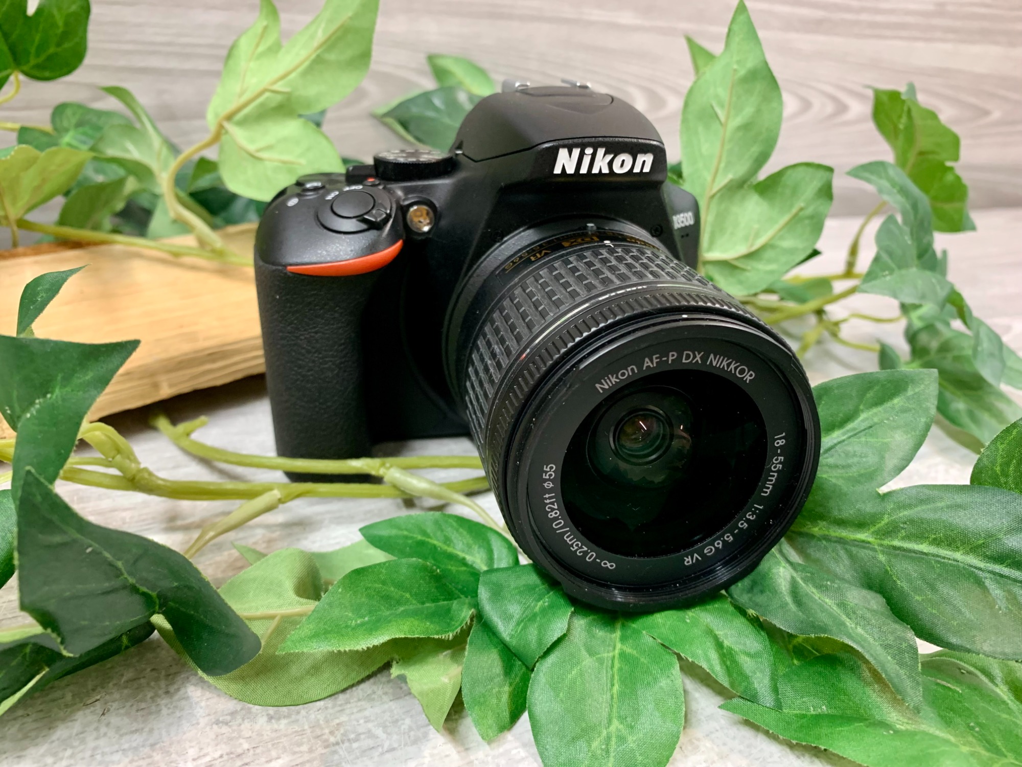 スマホで購入』Nikon (ニコン) デジタル一眼レフカメラ 18-55VR+