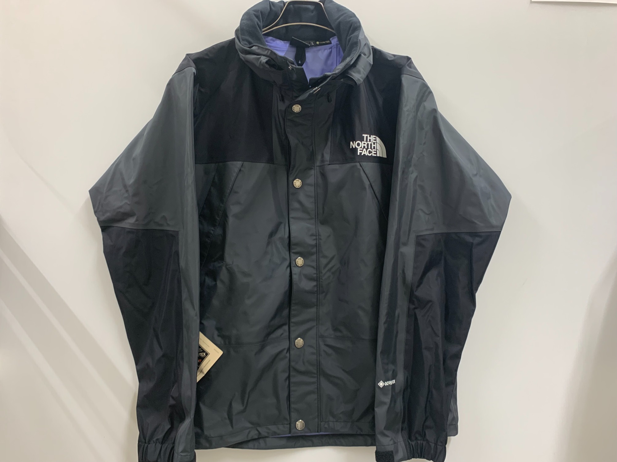 急な雨にも安心なGORE-TEX（ゴアテックス）THE NORTH FACE (ザ