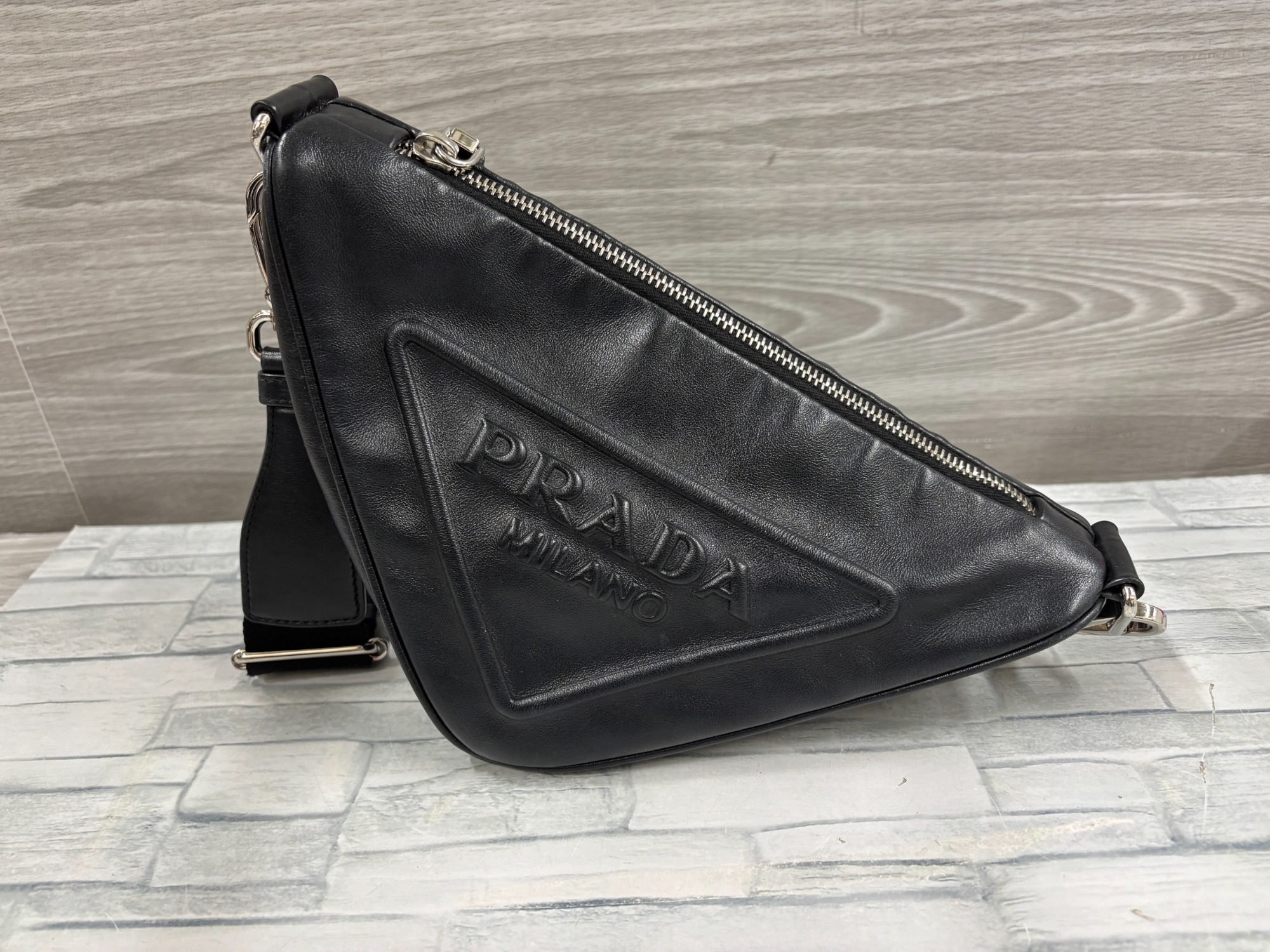 セール★PRADA★1BH190 PRADA/プラダ】トライアングルショルダーバッグが買取入荷いたし