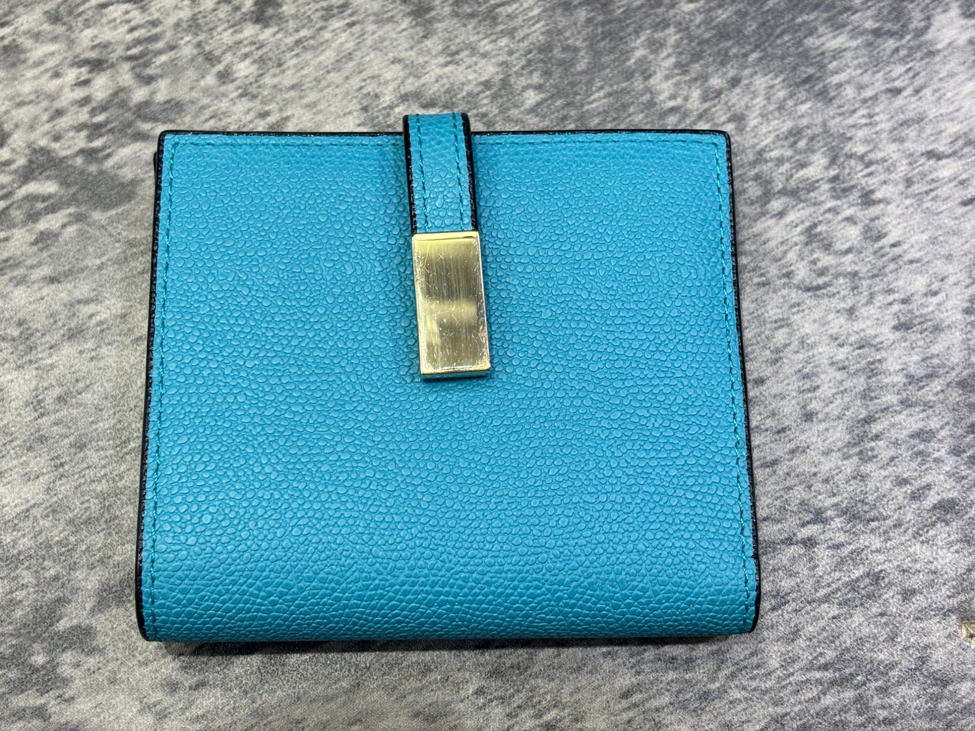 Valextra 二つ折り財布 青 Valextra(ヴァレクストラ)スナップ付き2つ折り財布が買取入荷いたし