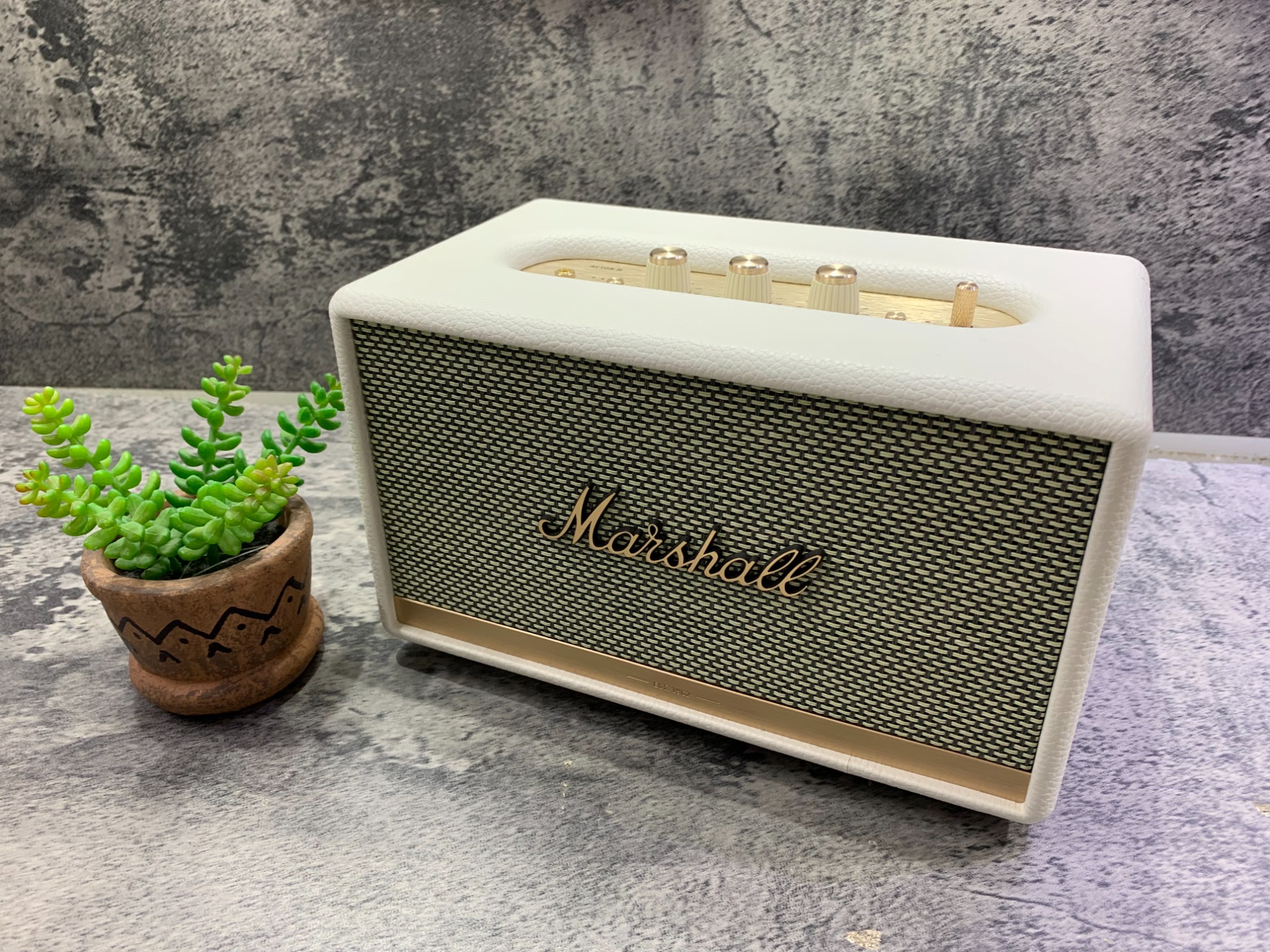 スマホで購入】Marshall(マーシャル)Bluetooth対応スピーカー ACTON2