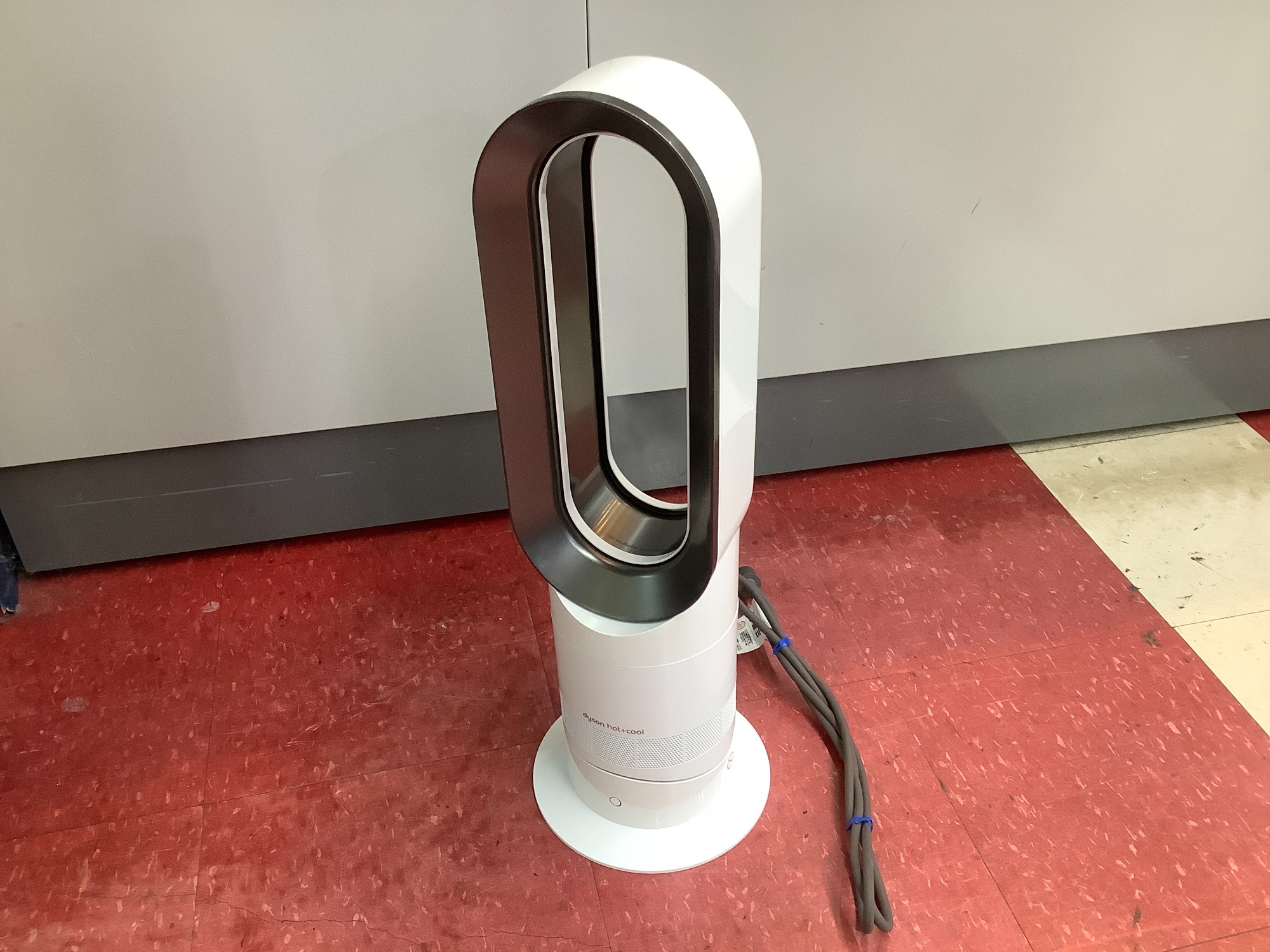 冬物家電買取強化中】dyson(ダイソン)セラミックファンヒーター AM09