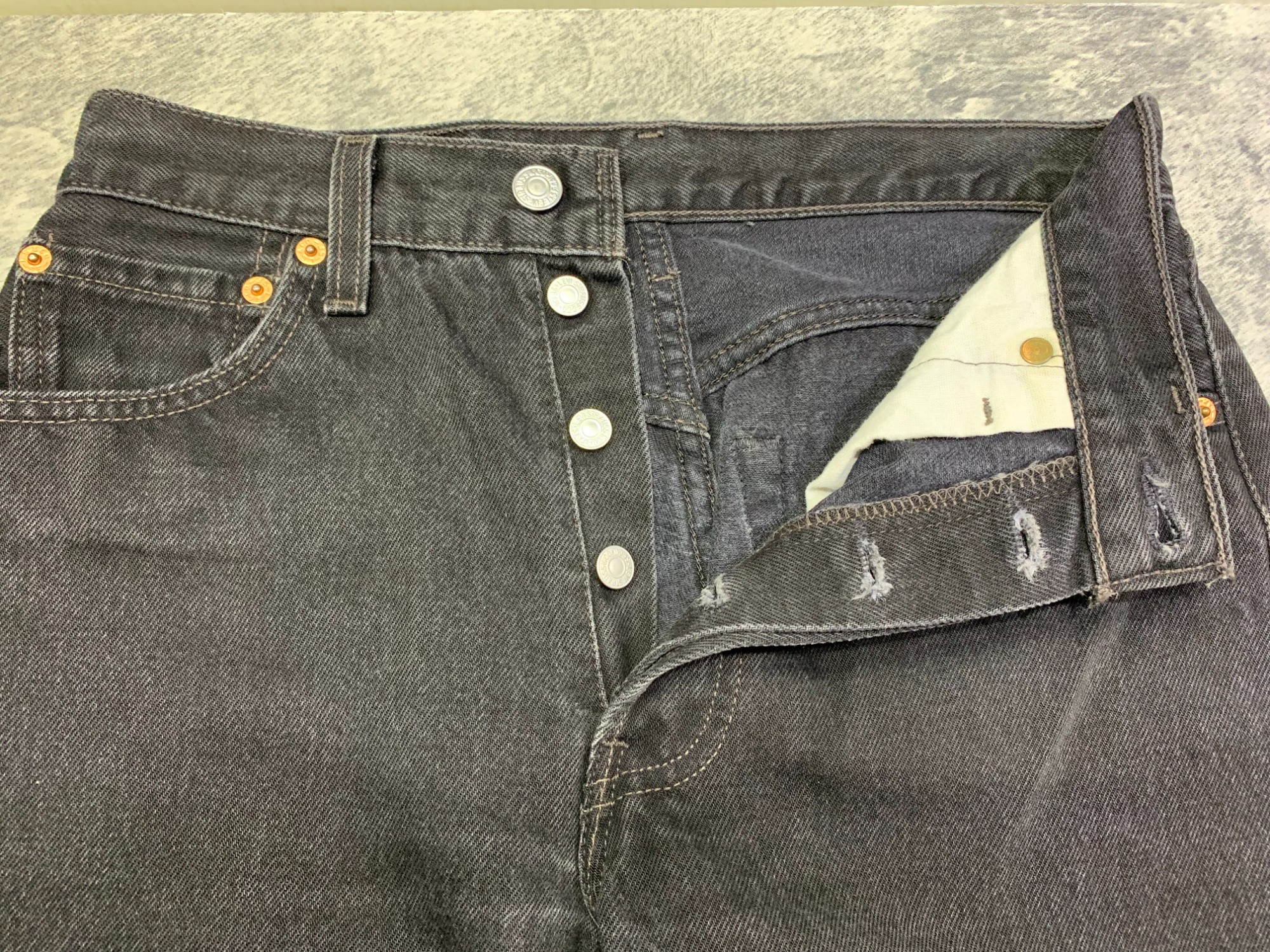 LEVI'S(リーバイス)501デニムパンツ 90's ボタン裏555 買取入荷いたし