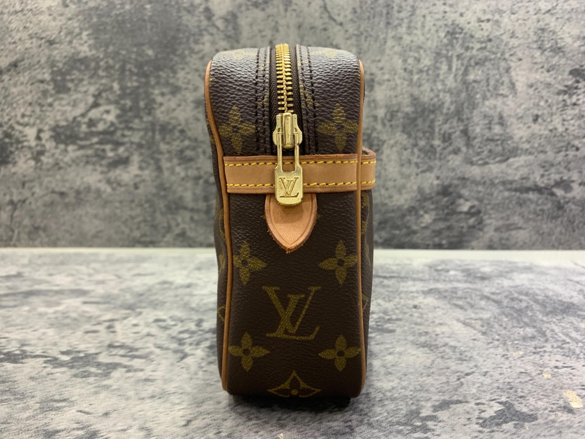 Louis Vuitton(ルイ・ヴィトン)クラッチバッグ コンピエーニュ23 買取