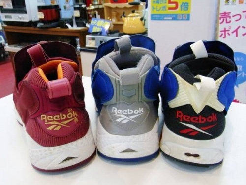 スニーカーのREEBOK(リーボック)