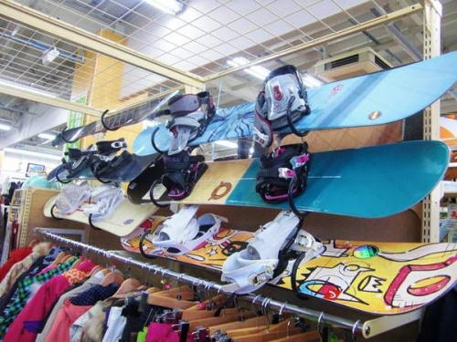 スポーツ用品のスノーボード