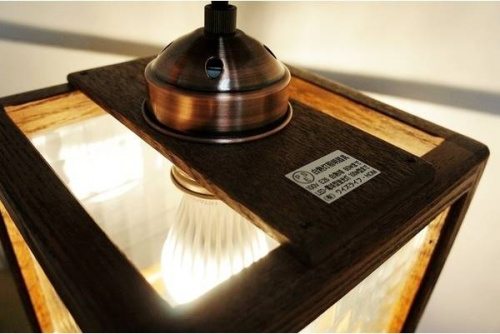 デザインライトの木製　照明