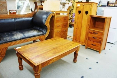 テーブルの平塚　厚木　小田原　中古家具